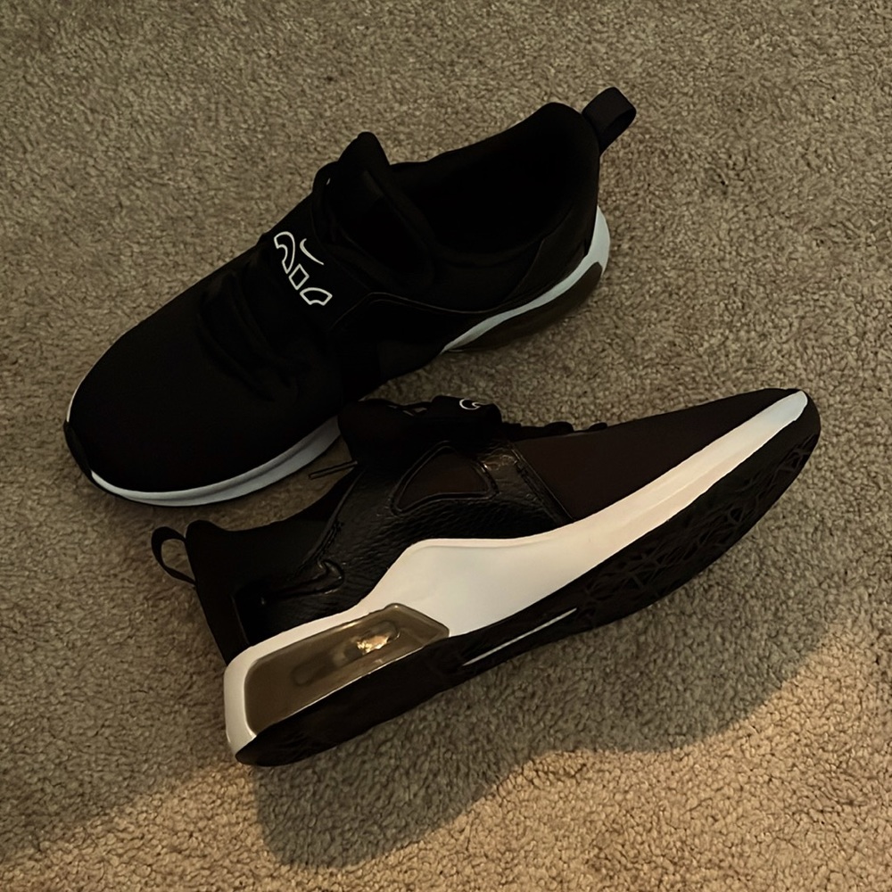 WOMEN'S NIKE AIR BELLA TR 5 TRAINING SHOES